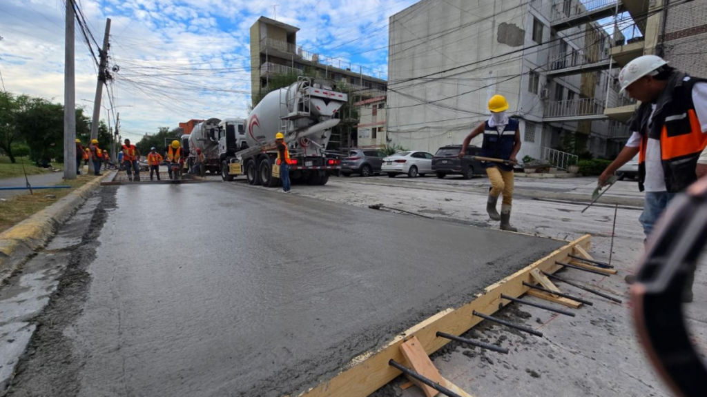 Adrian-de-la-Garza-Repavimentacion-Mty