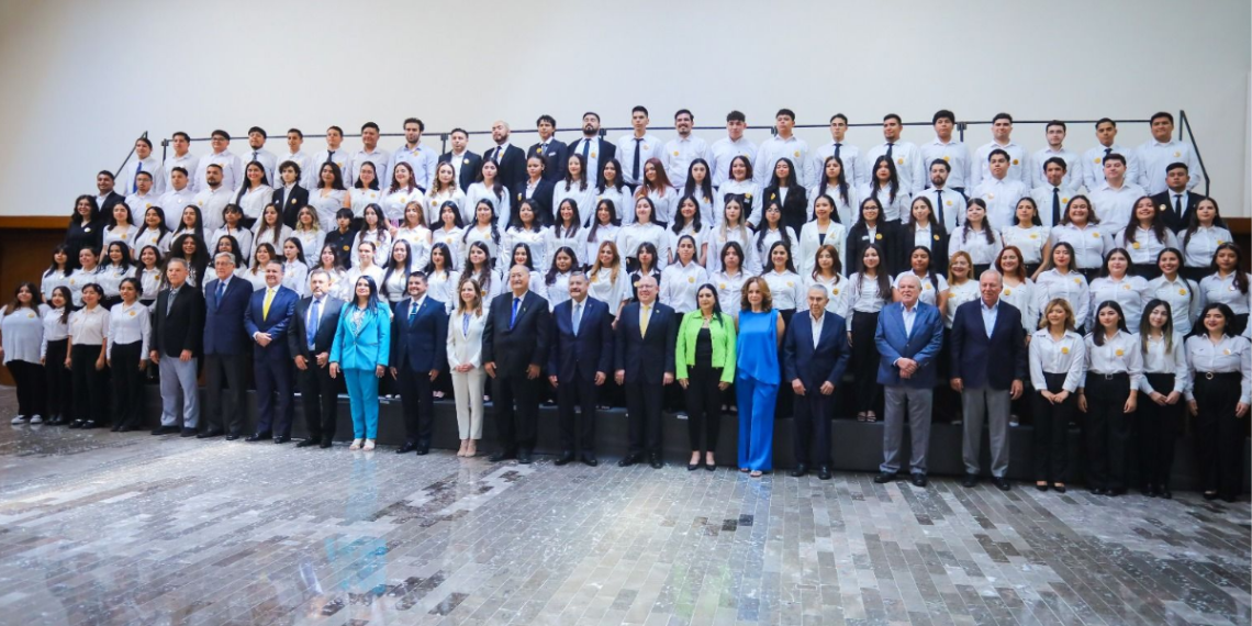 Fundación-uanl Becados 25-aniversario - Adelante Mty