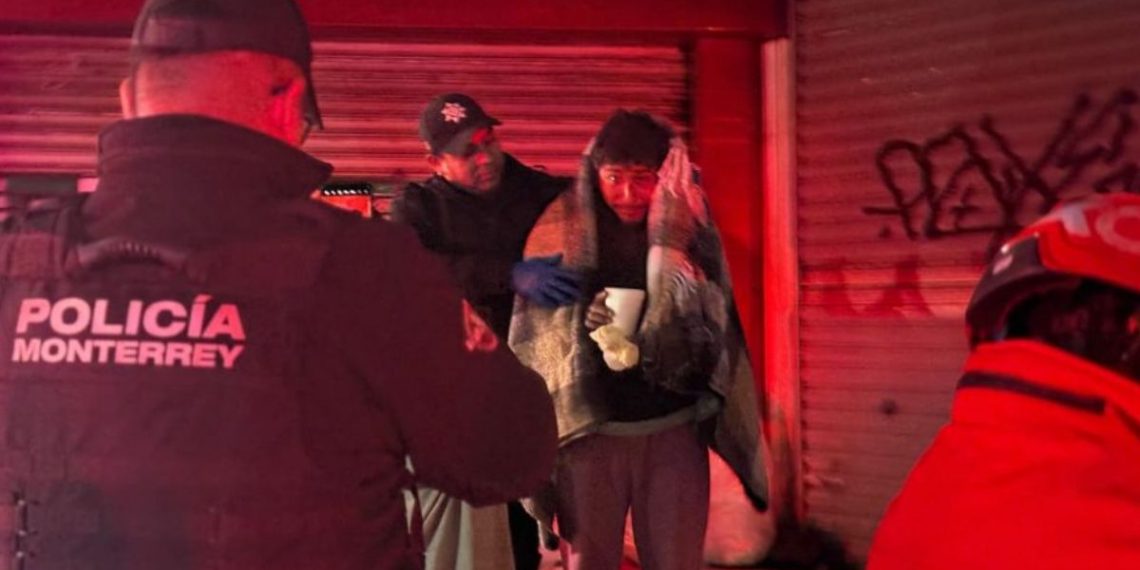 Realizan-operativo-contra-el-frío-para-prevención-de-salud-para-personas-en-situación-de-calle - Adelante Mty