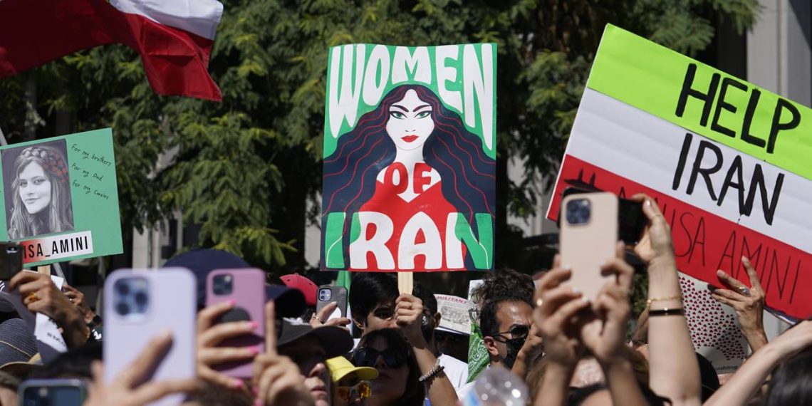 102a72c079122ef156c7cd3f41785dab - Adelante Mty Protesta En Irán - Adelante Mty