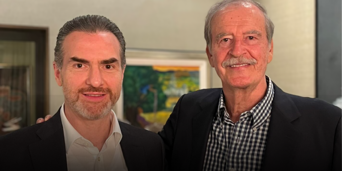 Adrian De La Garza Con Fox Quesada - Adelante Mty