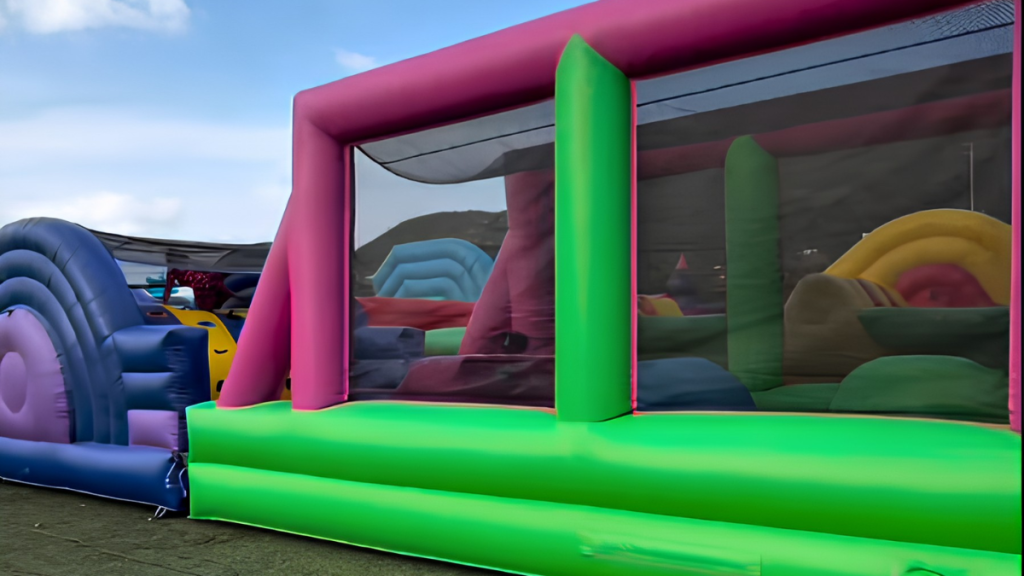 Parque Gigante De Inflables Gratis En Monterrey "corylandia" En La Colonia Croc