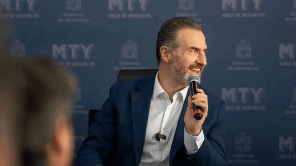 Adrián De La Garza En La Cumbre De Negocios En Monterrey - Adelante Monterrey - Adelante Mty